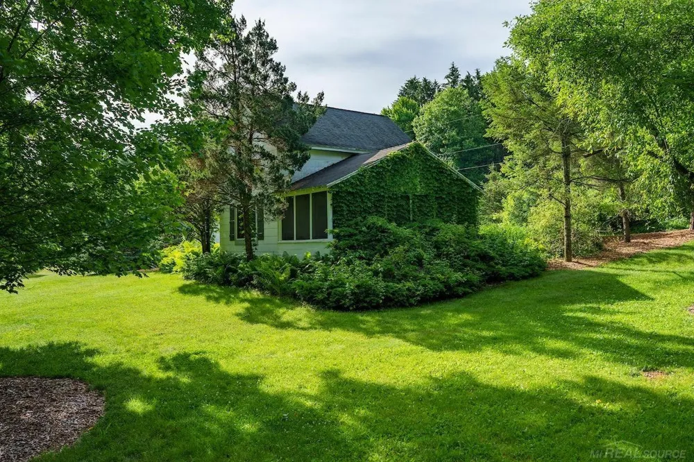 1180 NE Cramton Avenue Ada Township, MI 49301