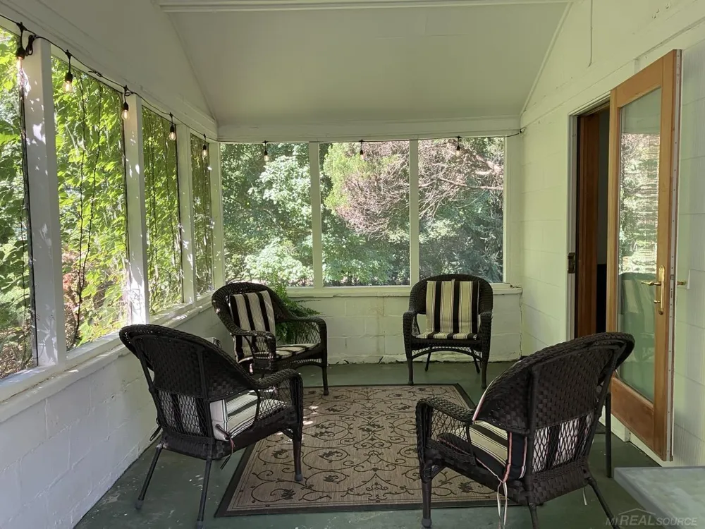 1180 NE Cramton Avenue Ada Township, MI 49301