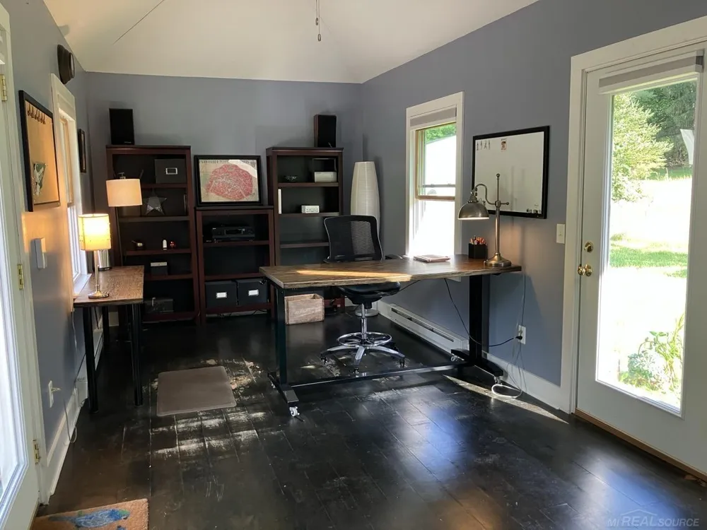 1180 NE Cramton Avenue Ada Township, MI 49301
