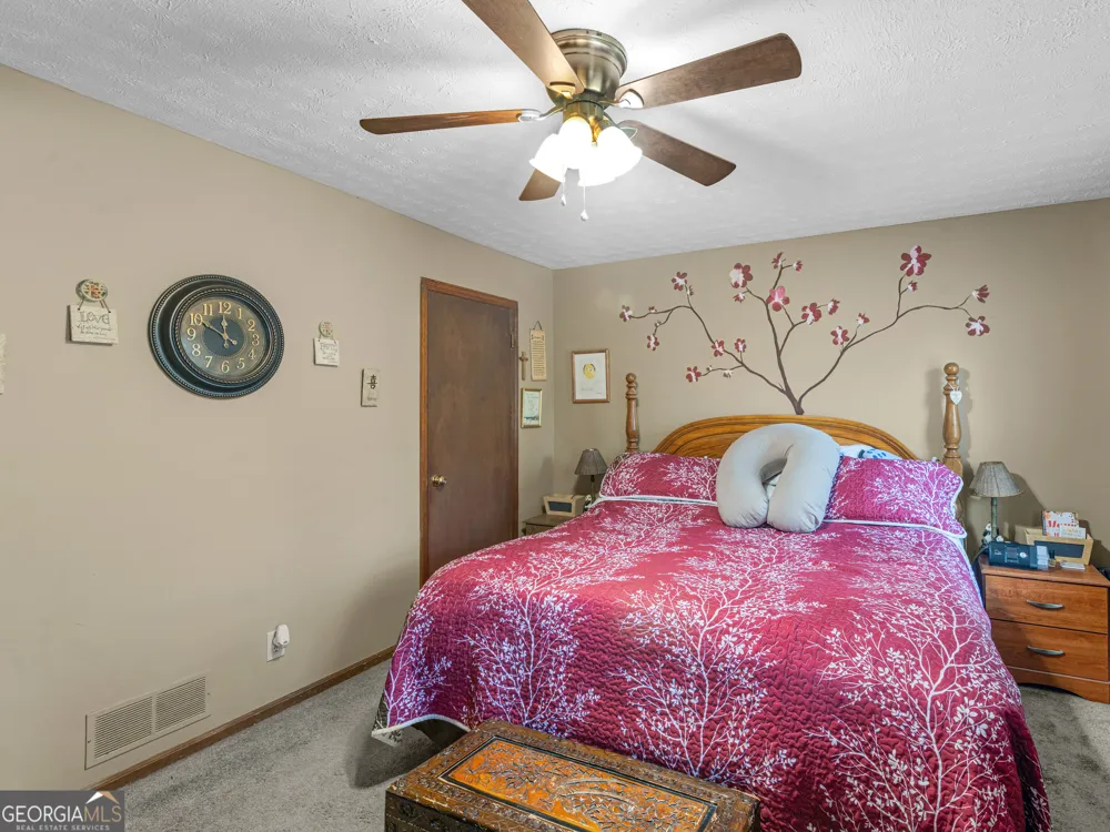 2037 Hampton Locust Grove RD Locust Grove, GA 30248