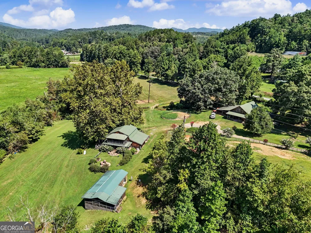 7118 Old 441 S Lakemont, GA 30552