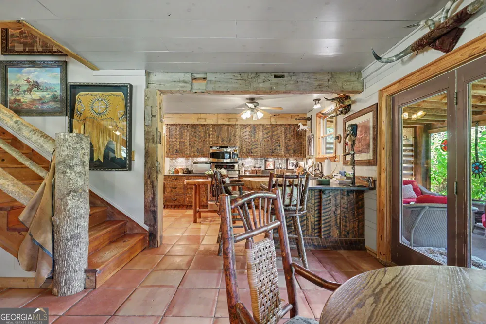 7118 Old 441 S Lakemont, GA 30552