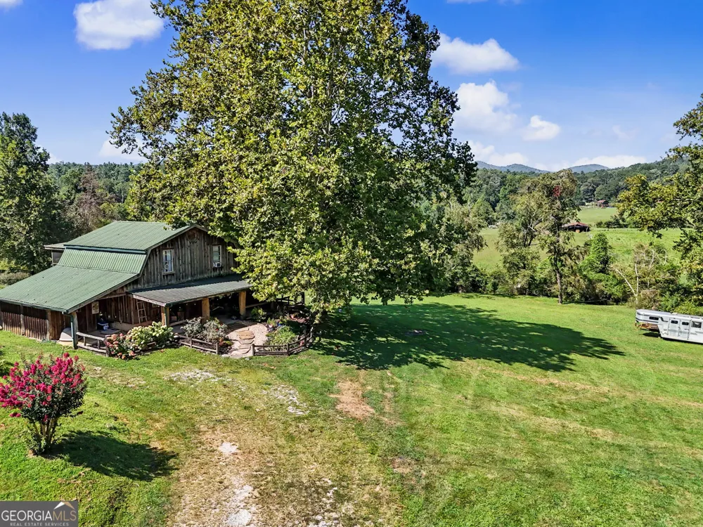 7118 Old 441 S Lakemont, GA 30552