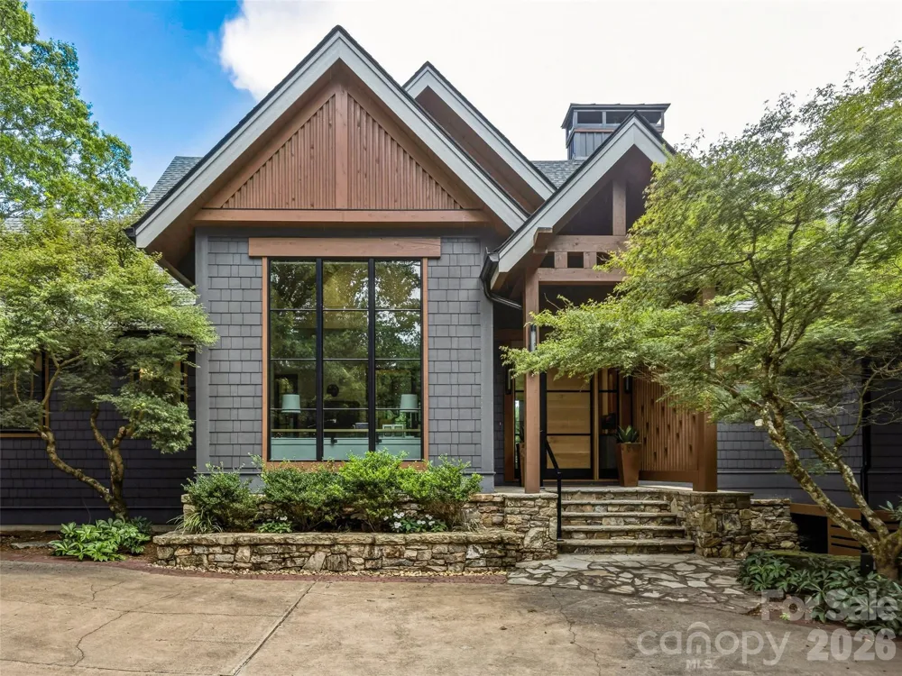 183 Chattooga Run Hendersonville, NC 28739