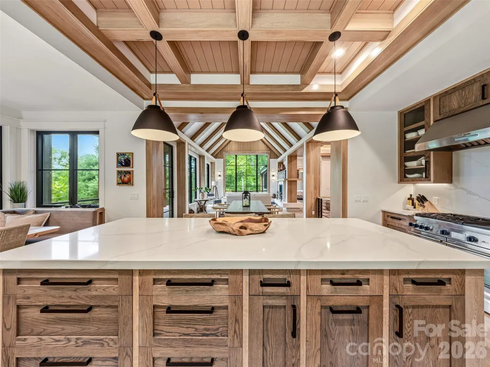 183 Chattooga Run Hendersonville, NC 28739