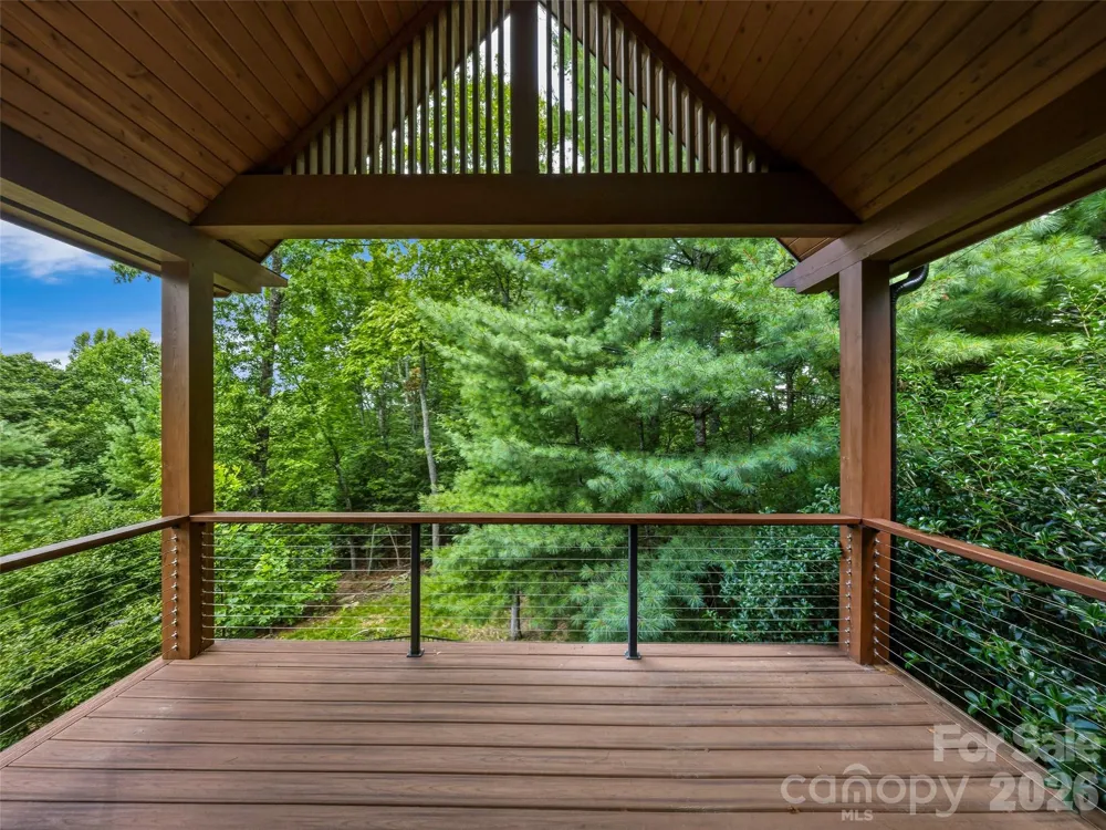 183 Chattooga Run Hendersonville, NC 28739