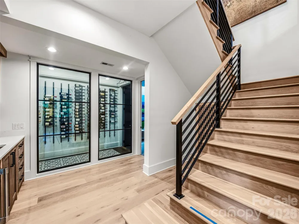 183 Chattooga Run Hendersonville, NC 28739