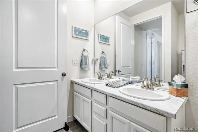 8901 S Ukraine Court Aurora, CO 80016