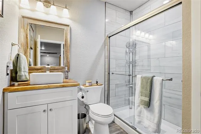 8901 S Ukraine Court Aurora, CO 80016