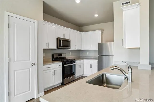48185 Shetland Drive Bennett, CO 80102