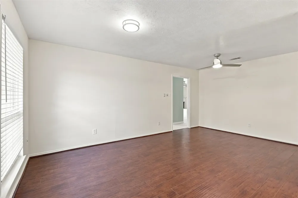 4207 Rainier Street Irving, TX 75062