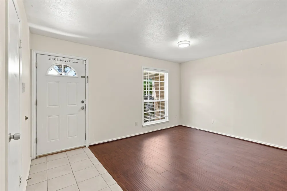 4207 Rainier Street Irving, TX 75062