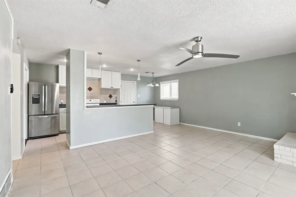4207 Rainier Street Irving, TX 75062