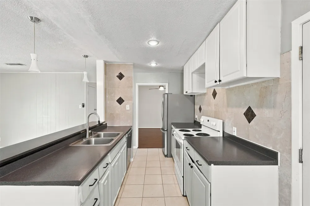 4207 Rainier Street Irving, TX 75062