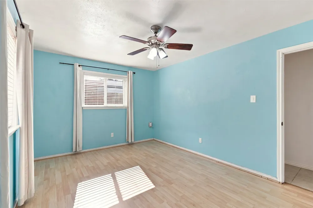 4207 Rainier Street Irving, TX 75062