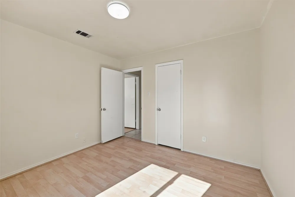 4207 Rainier Street Irving, TX 75062