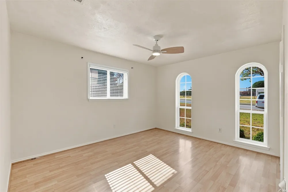 4207 Rainier Street Irving, TX 75062