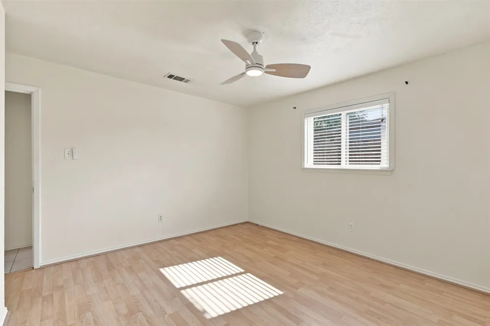 4207 Rainier Street Irving, TX 75062
