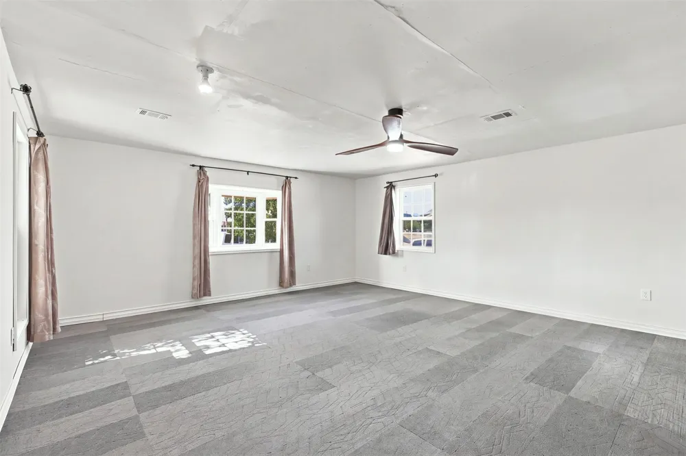 4207 Rainier Street Irving, TX 75062