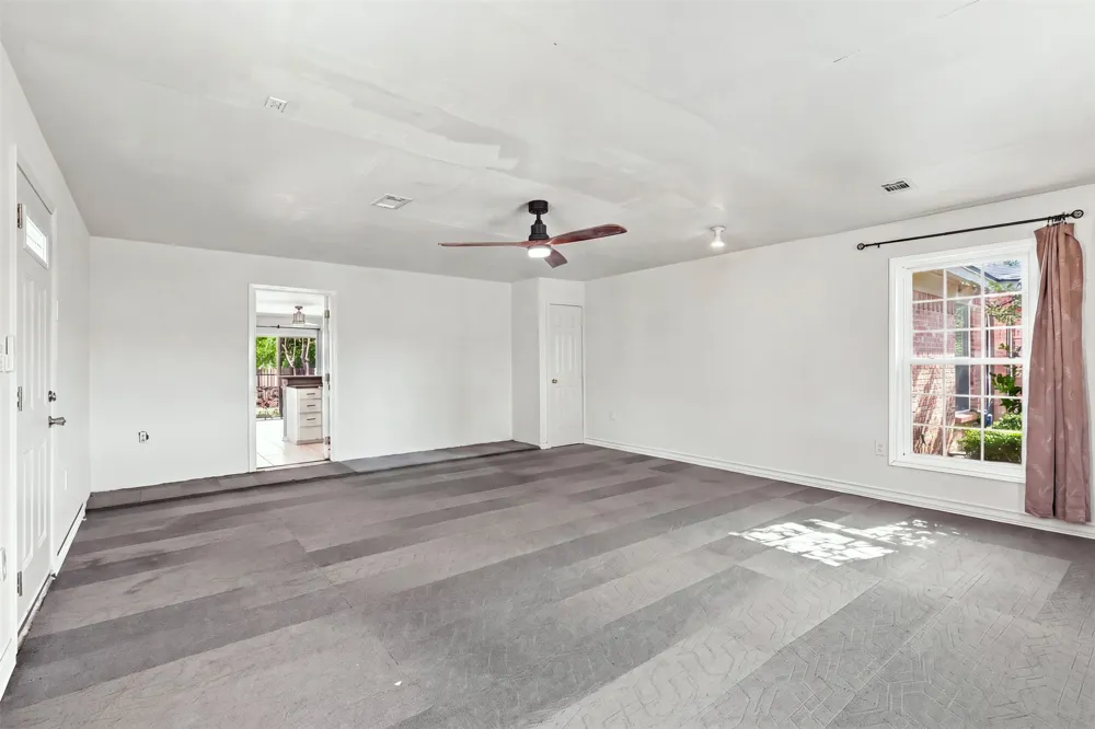 4207 Rainier Street Irving, TX 75062