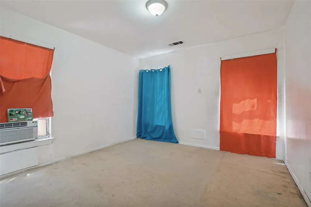 11102 Barbarosa Drive Dallas, TX 75228