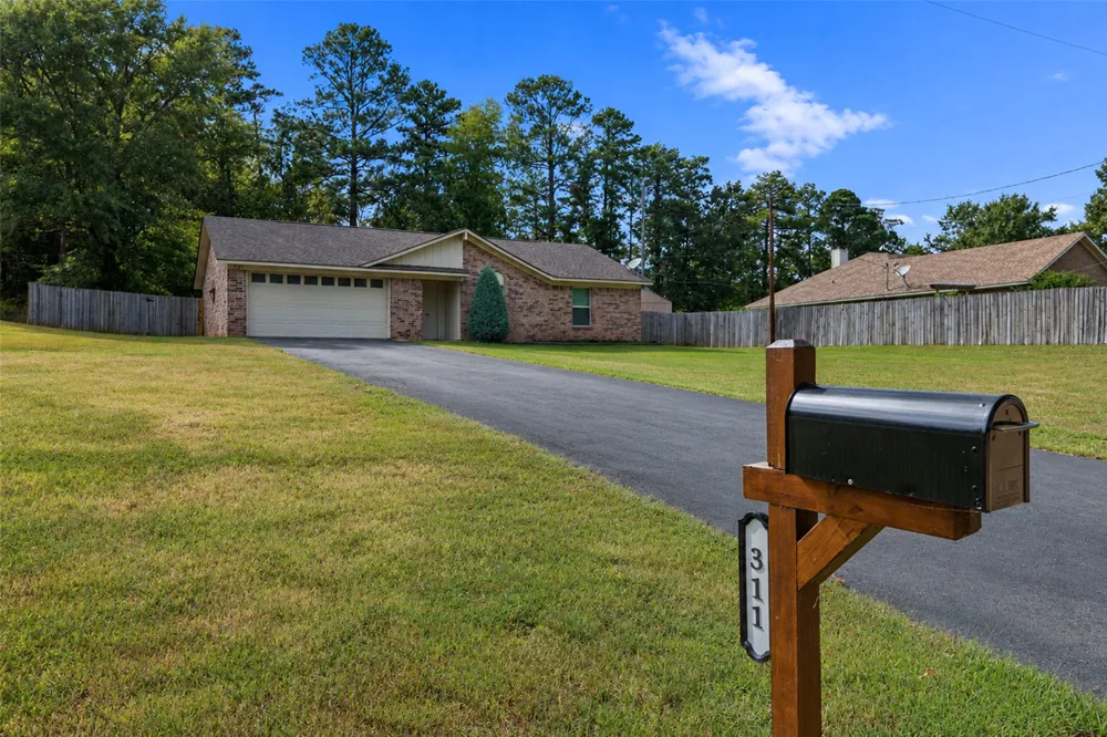311 Hillshore Drive Longview, TX 75605