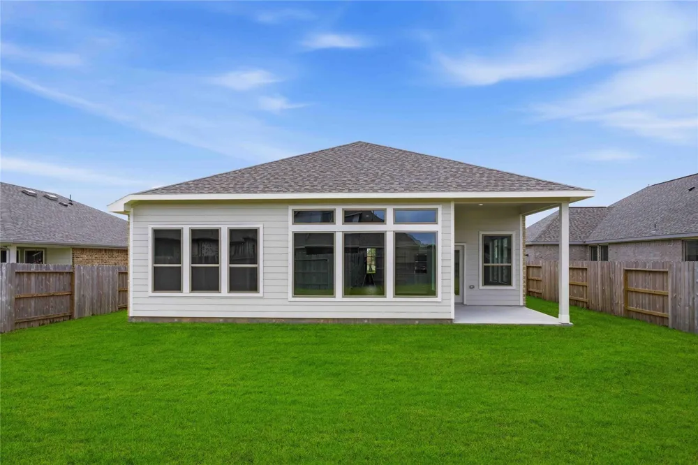 2717 Mackinac Bay Drive La Marque, TX 77568