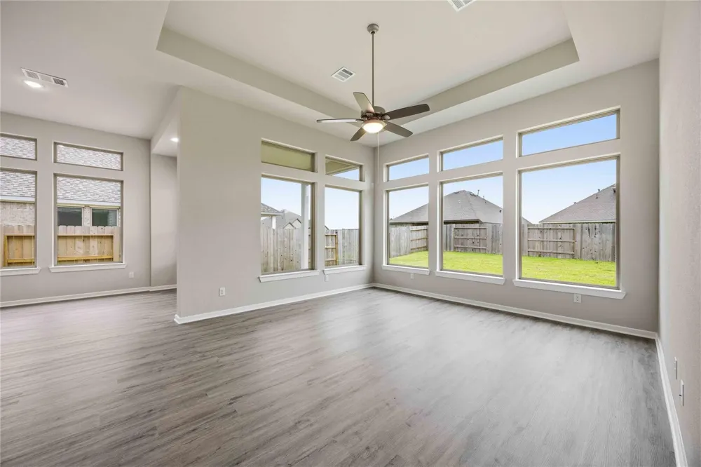 2717 Mackinac Bay Drive La Marque, TX 77568