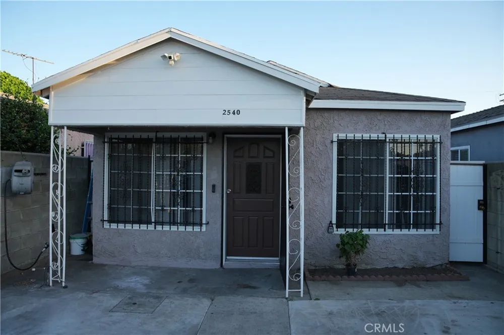 2540 E 127th Compton, CA 90222