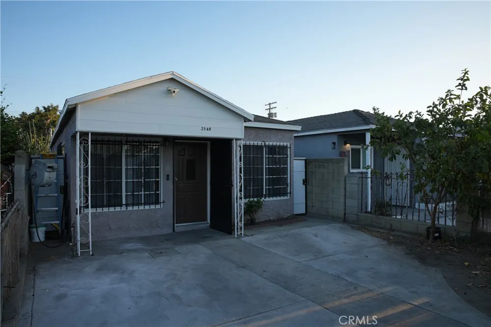2540 E 127th Compton, CA 90222