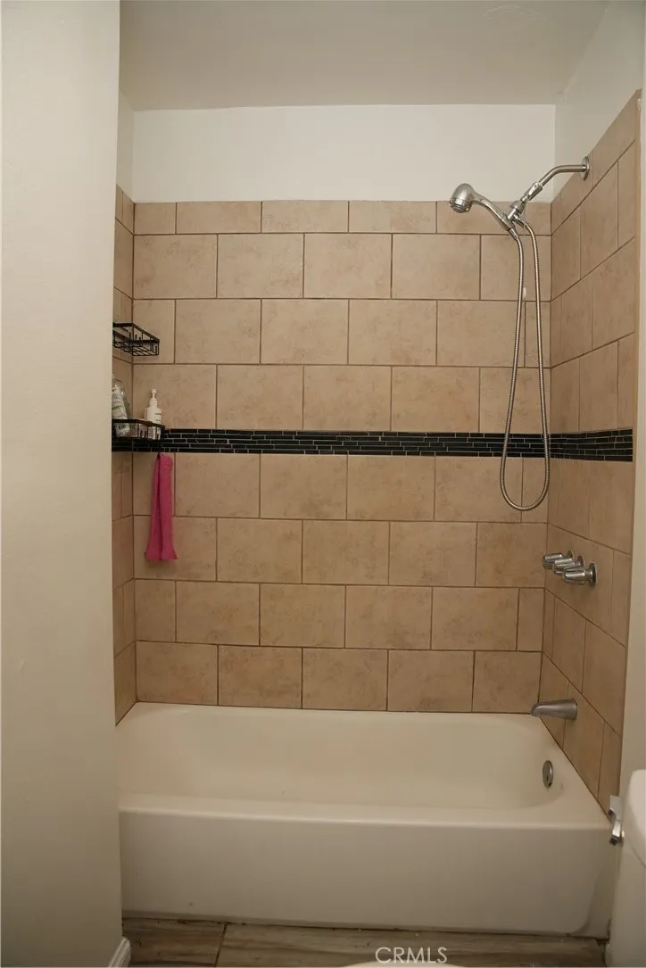 2540 E 127th Compton, CA 90222