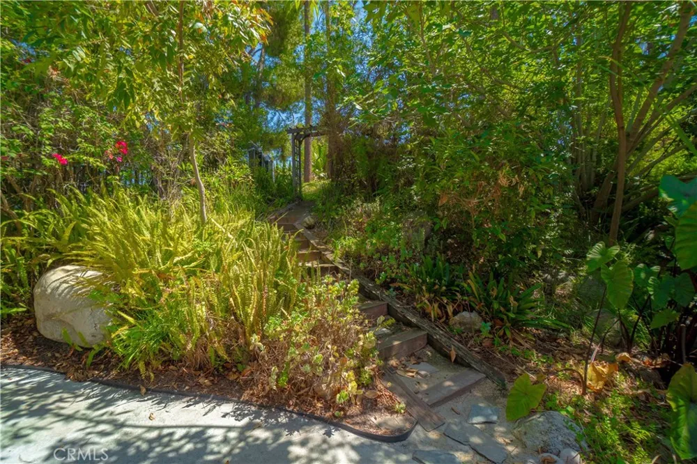 2752 Pine Creek Cir. Fullerton, CA 92835