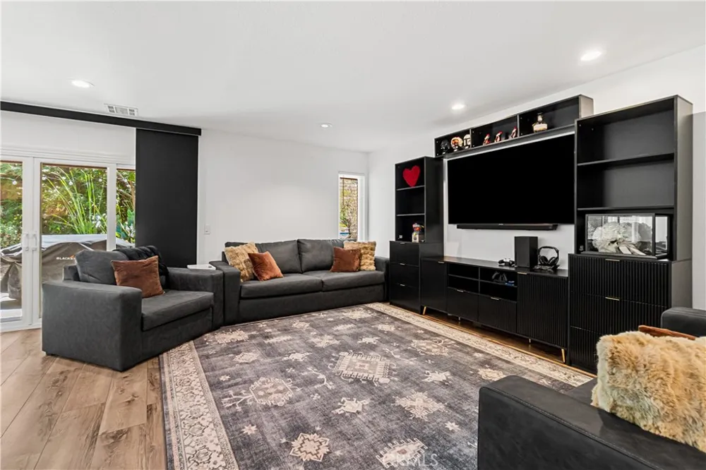 2752 Pine Creek Cir. Fullerton, CA 92835