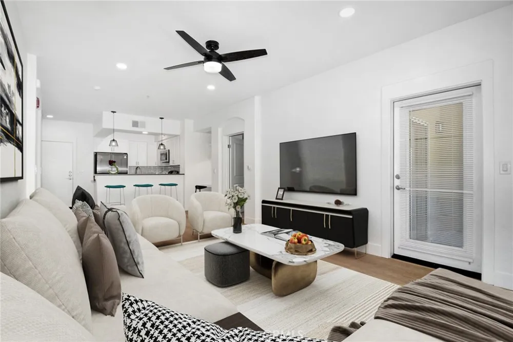 24507 Town Center #7218 Valencia, CA 91355