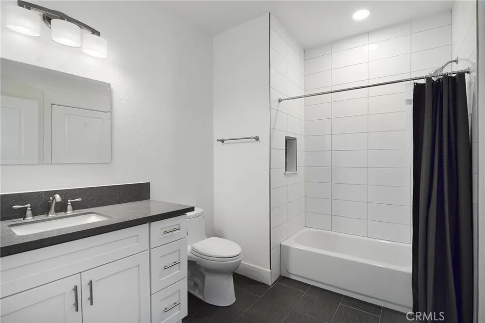 24507 Town Center #7218 Valencia, CA 91355