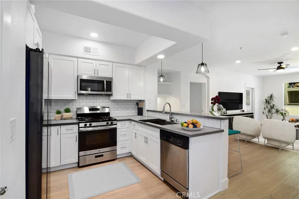 24507 Town Center #7218 Valencia, CA 91355