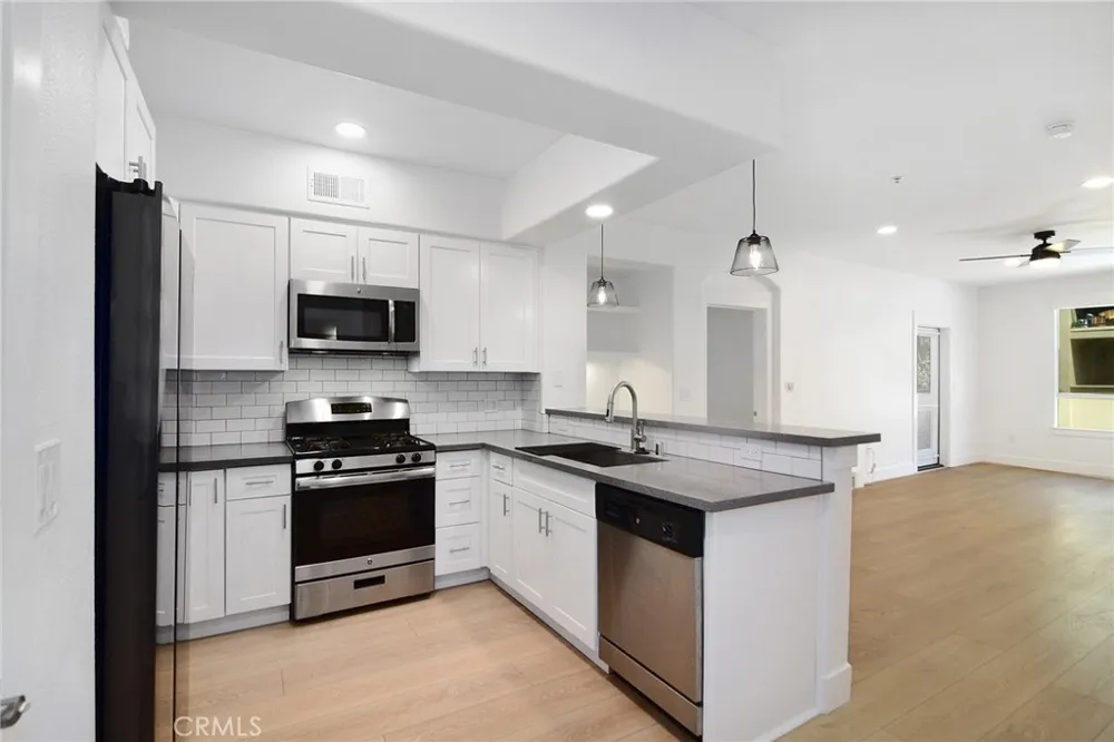 24507 Town Center #7218 Valencia, CA 91355
