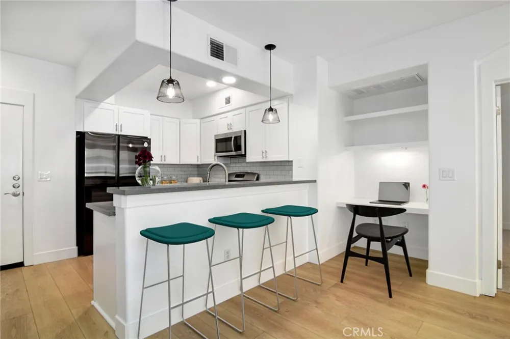 24507 Town Center #7218 Valencia, CA 91355