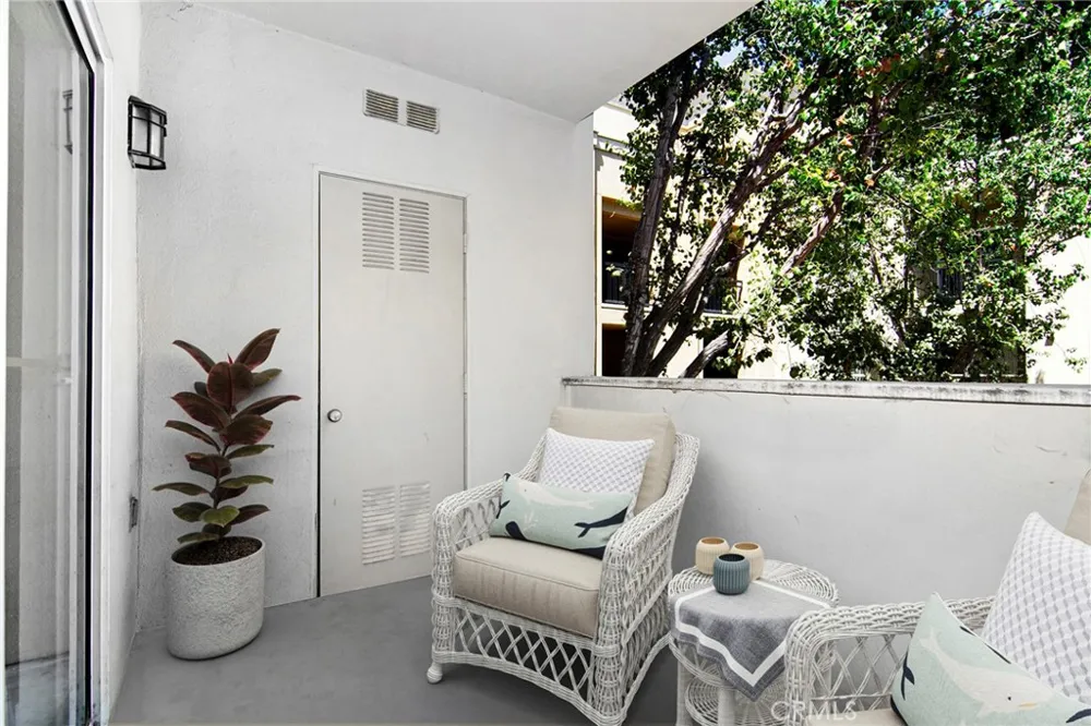 24507 Town Center #7218 Valencia, CA 91355