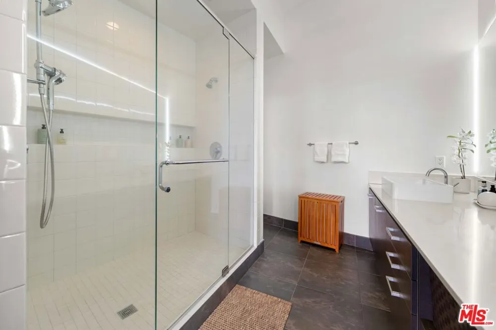 13320 Beach Avenue #103 Los Angeles, CA 90292