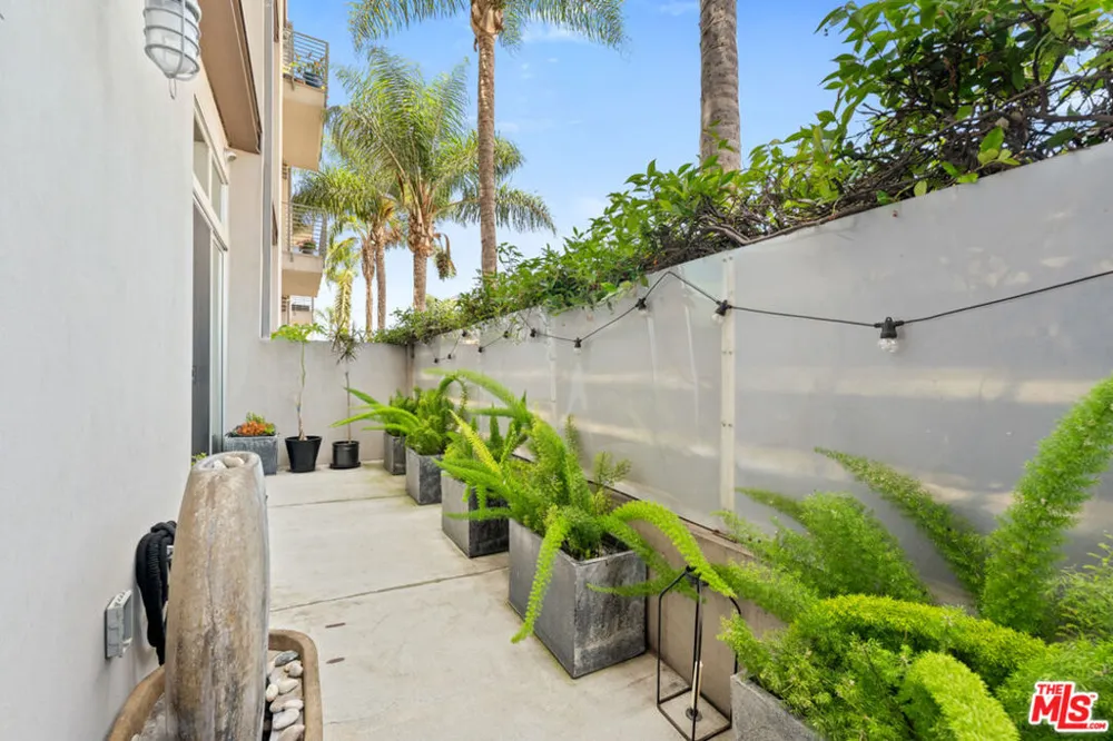 13320 Beach Avenue #103 Los Angeles, CA 90292