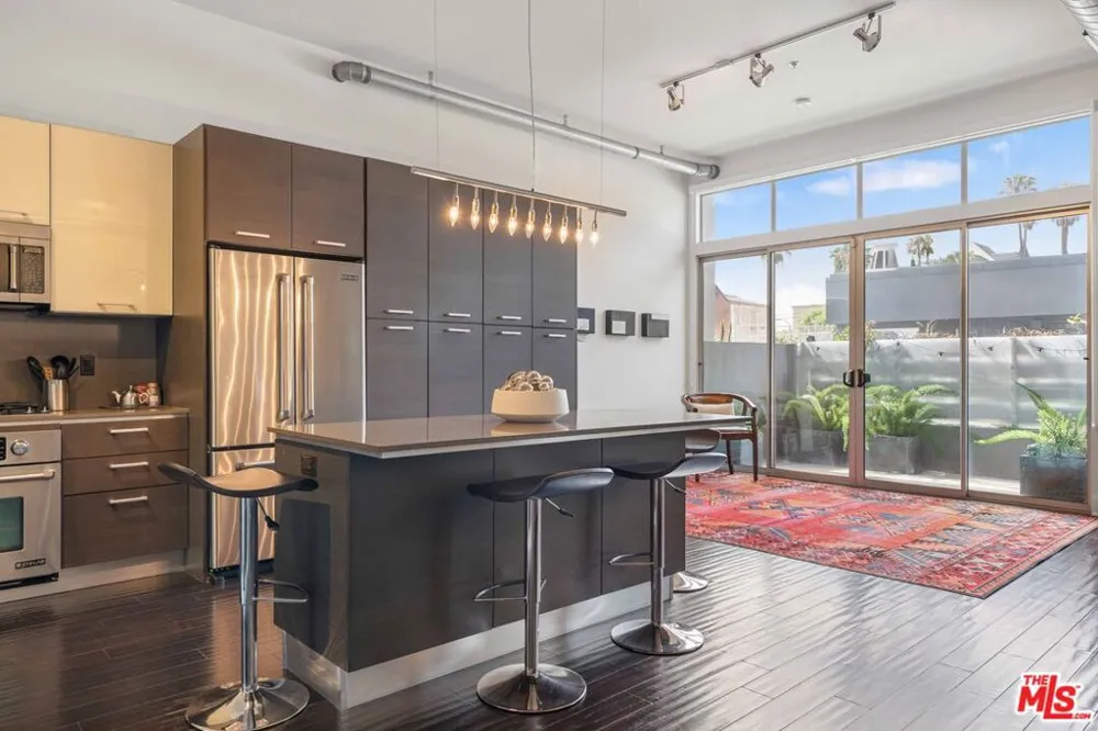 13320 Beach Avenue #103 Los Angeles, CA 90292