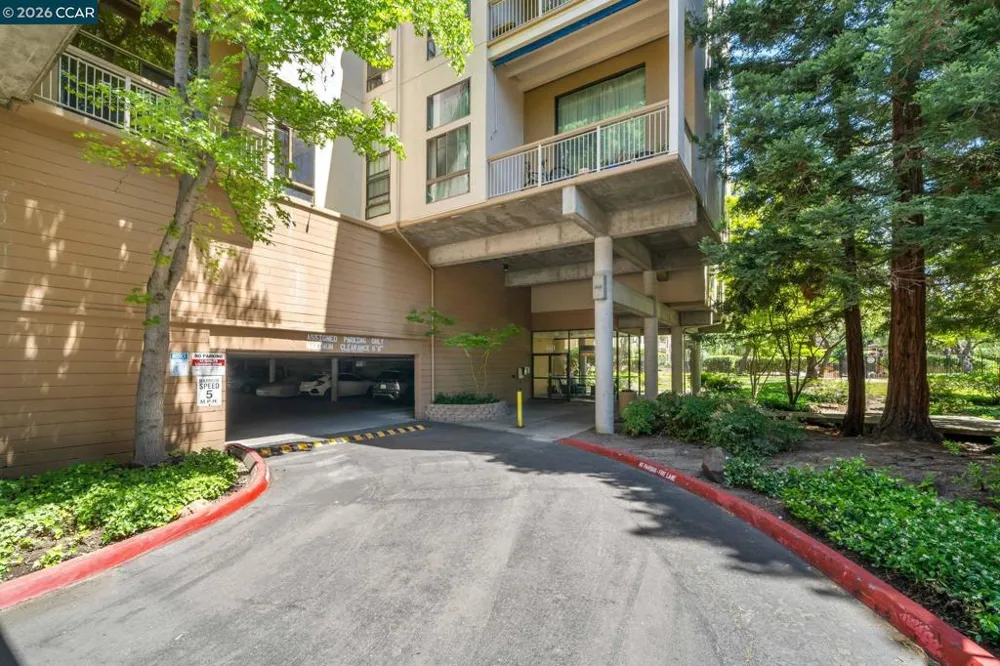 460 Civic Dr #301 Walnut Creek, CA 94596