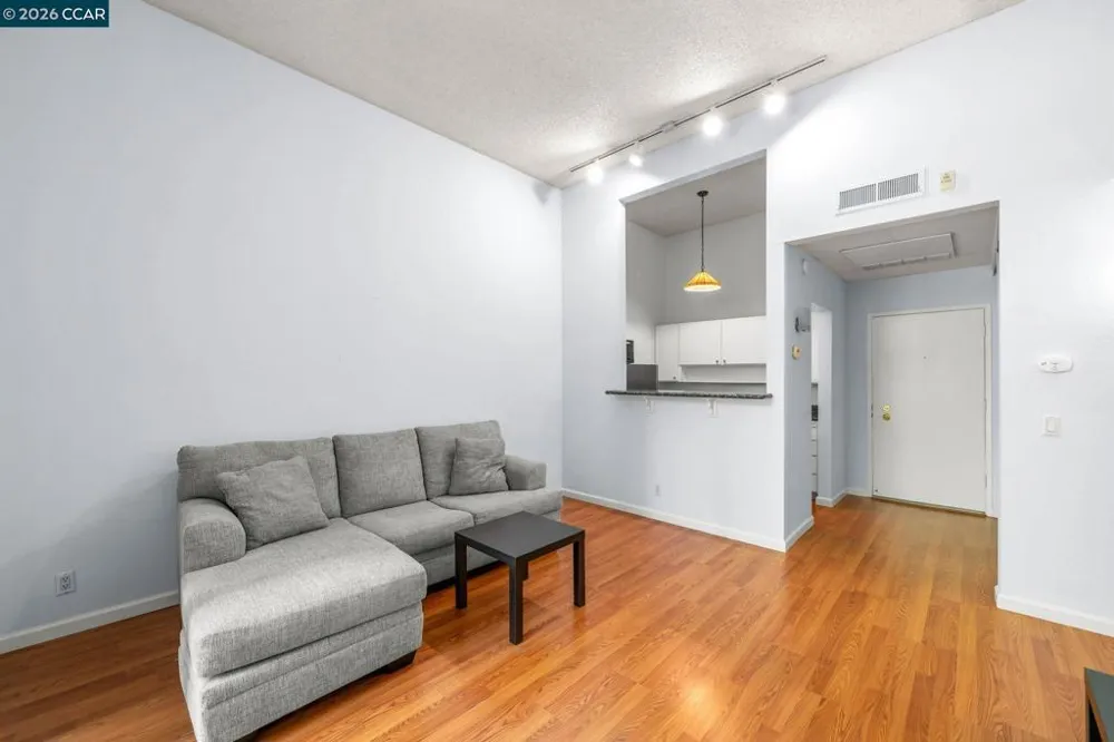 460 Civic Dr #301 Walnut Creek, CA 94596