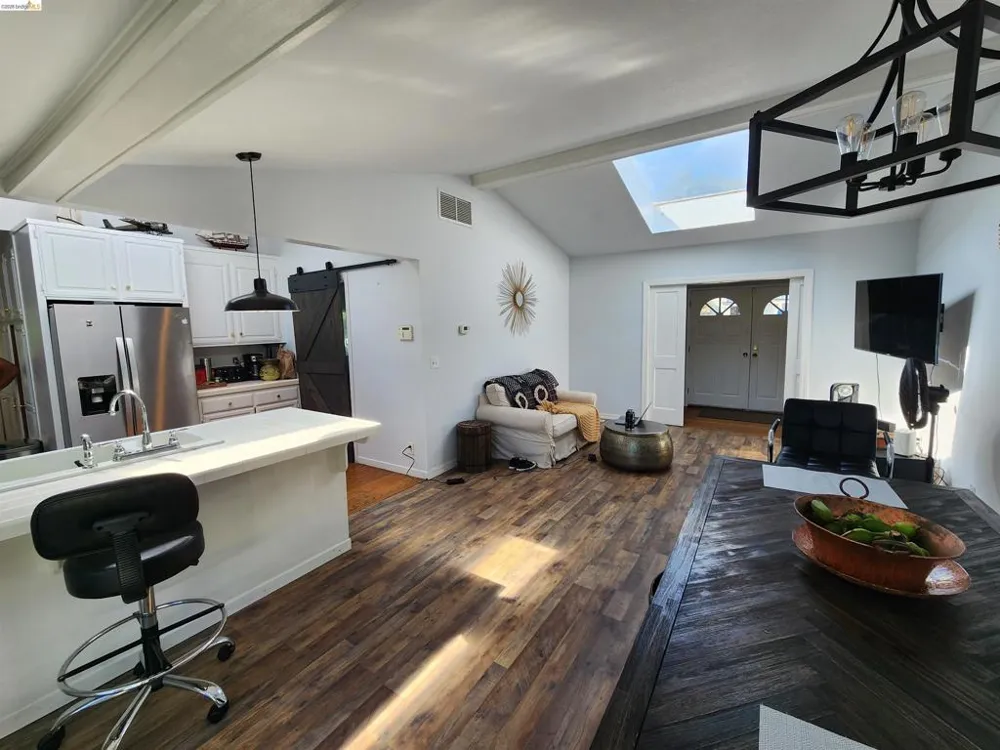 21 Monte Vista Ave Vallejo, CA 94590