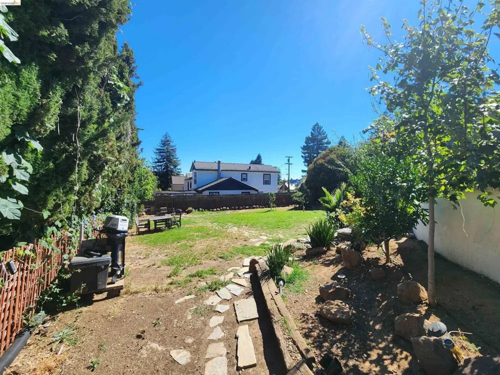 21 Monte Vista Ave Vallejo, CA 94590
