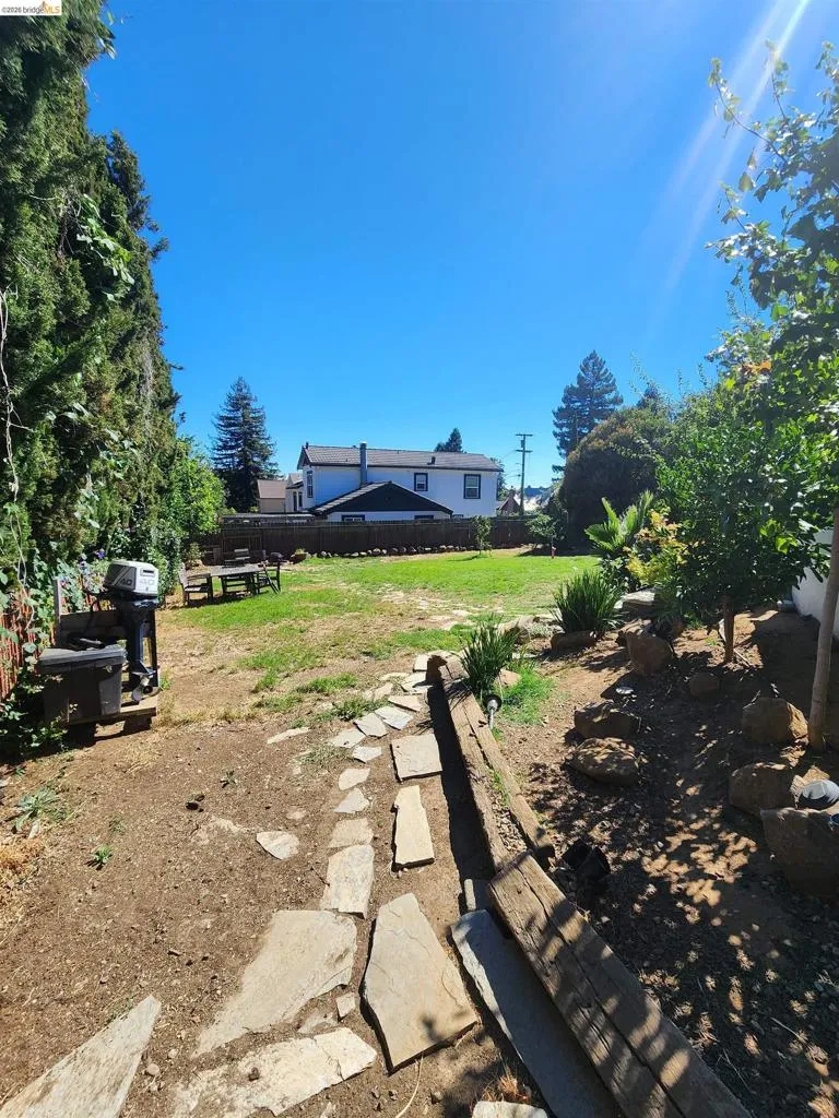 21 Monte Vista Ave Vallejo, CA 94590