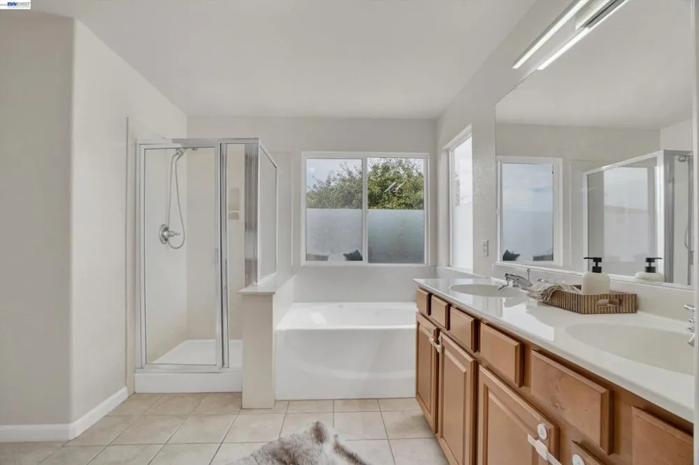 13253 Emerald Bay Ct Lathrop, CA 95330