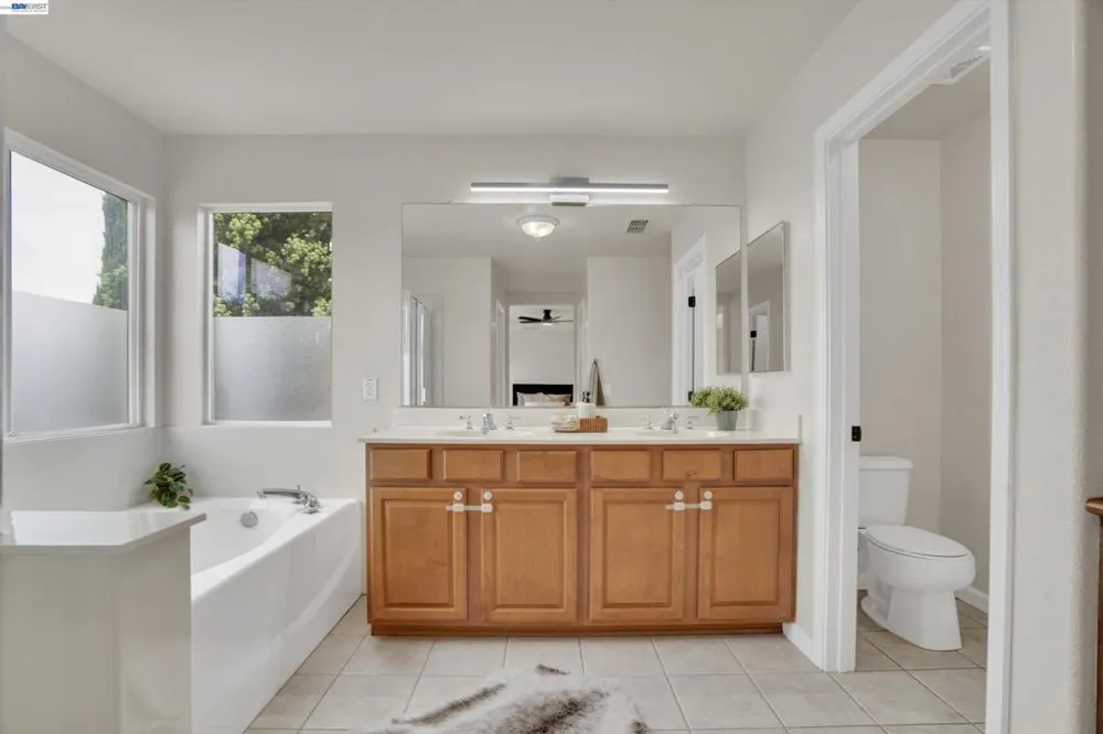 13253 Emerald Bay Ct Lathrop, CA 95330