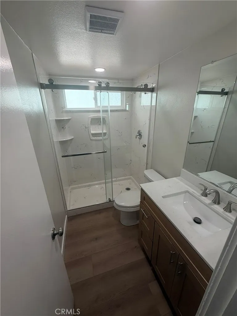 2445 Elden Costa Mesa, CA 92627